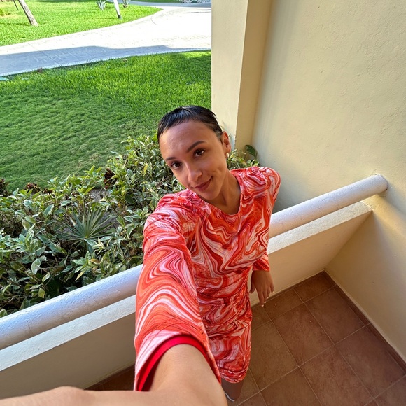 Meet your Posher, Olivia - Picture 1 of 1